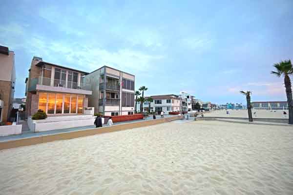 200 Block The Strand Hermosa Beach