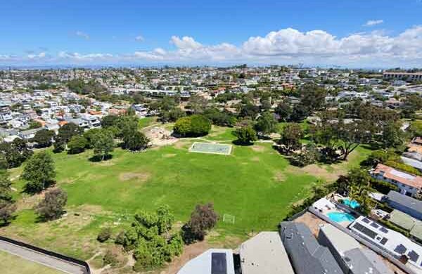 Valley Park in Hermosa Beach